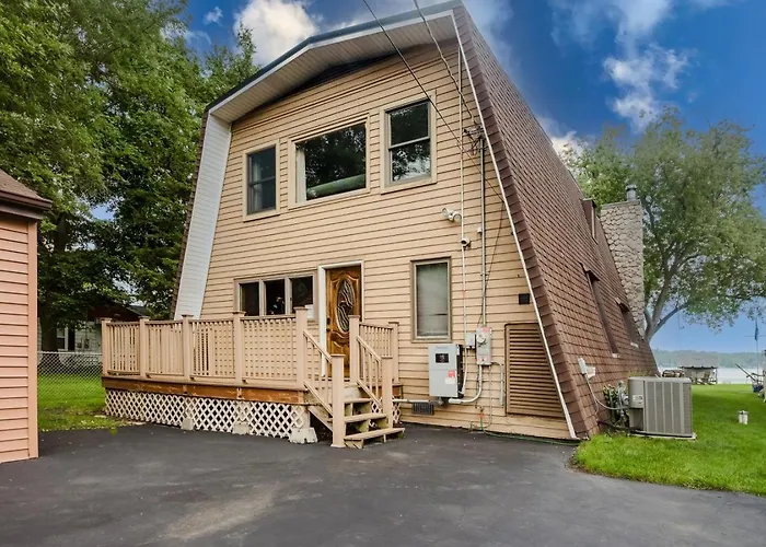 Long Extended Furnished Waterfront * Ingleside